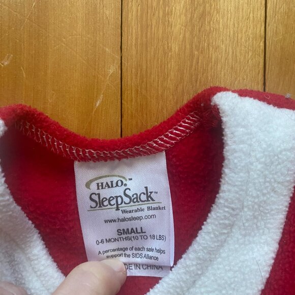 Halo Red & White Christmas Fleece Sleep sack w/ Santa‎ design Size Small G5 - Picture 2 of 2